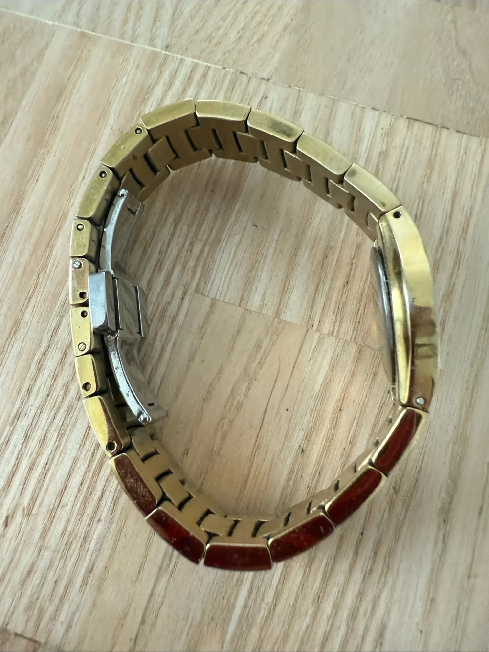 Tissot 1853 ladies round gold tone link bracelet Swiss watch NEW BATTERY